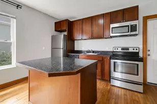 2630 N Bartlett Ave, Milwaukee, WI 53211 - Photo 25