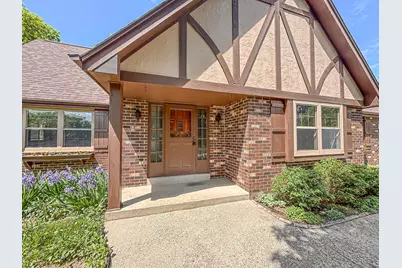 W274N4237  Clara Ct, Pewaukee, WI 53072 - Photo 5