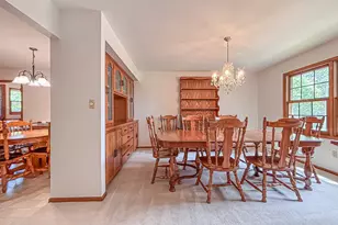 W274N4237 Clara Ct, Pewaukee, WI 53072 - Photo 9
