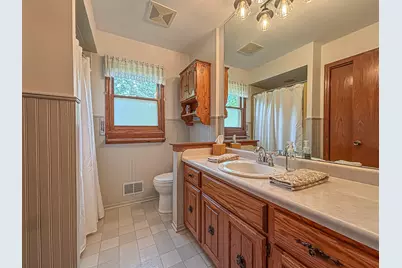 W274N4237  Clara Ct, Pewaukee, WI 53072 - Photo 19