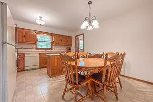 W274N4237 Clara Ct, Pewaukee, WI 53072 - Photo 17