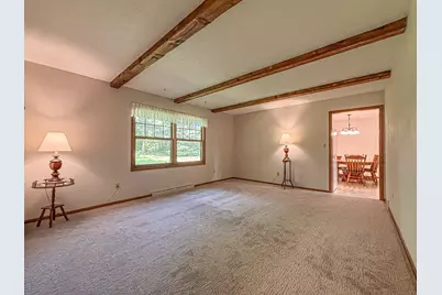 W274N4237  Clara Ct, Pewaukee, WI 53072 - Photo 11