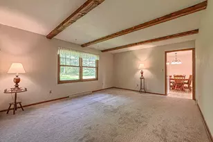 W274N4237 Clara Ct, Pewaukee, WI 53072 - Photo 11