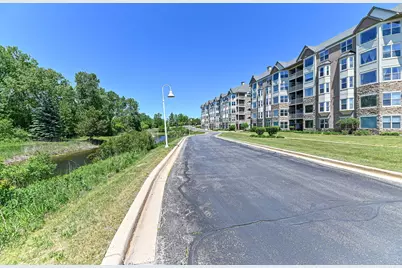 6995 S Riverwood Blvd #S-202, Franklin, WI 53132 - Photo 31