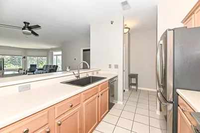 6995 S Riverwood Blvd #S-202, Franklin, WI 53132 - Photo 7
