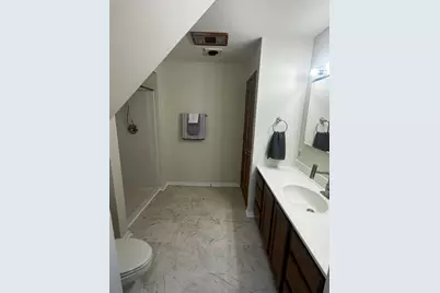 3344  Lake Dr, Hartford, WI 53027 - Photo 9