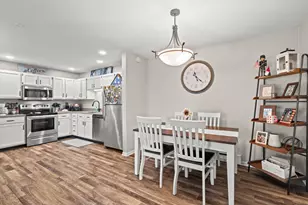 7040 Mariner Dr, Racine, WI 53406 - Photo 9