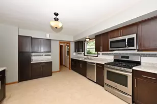 3825 St Clair St, Racine, WI 53402 - Photo 13