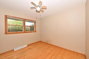 3825 St Clair St, Racine, WI 53402 - Photo 25
