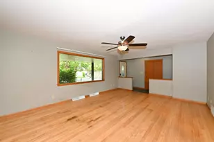 3825 St Clair St, Racine, WI 53402 - Photo 5