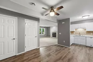 727 Wood River Ct, West Bend, WI 53095 - Photo 7