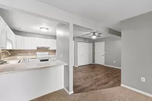 727 Wood River Ct, West Bend, WI 53095 - Photo 5