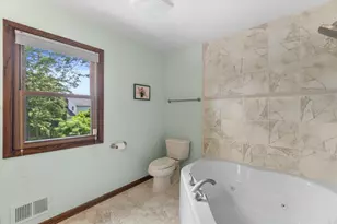 15655 Monet Ct, Brookfield, WI 53005 - Photo 41