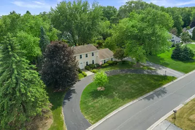 15655  Monet Ct, Brookfield, WI 53005 - Photo 57
