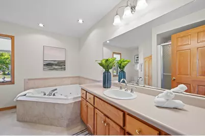 W234N7698  Grey Moss Ct, Sussex, WI 53089 - Photo 15