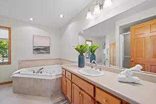W234N7698 Grey Moss Ct, Sussex, WI 53089 - Photo 15