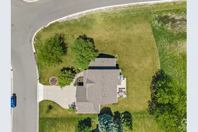 W234N7698  Grey Moss Ct, Sussex, WI 53089 - Photo 39