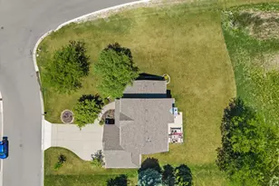 W234N7698 Grey Moss Ct, Sussex, WI 53089 - Photo 39