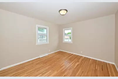 4300 N 73rd St, Milwaukee, WI 53216 - Photo 9