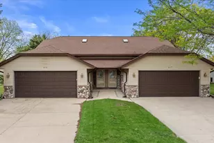 617 Wellington Dr, West Bend, WI 53090 - Photo 1
