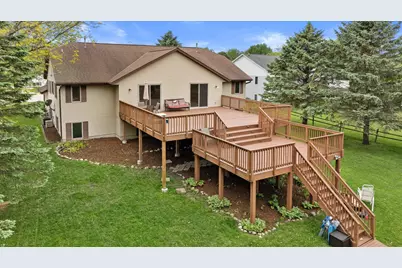617  Wellington Dr #619, West Bend, WI 53090 - Photo 3