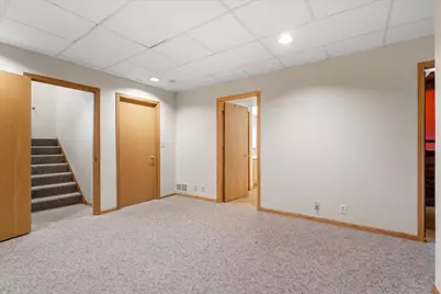 617  Wellington Dr #619, West Bend, WI 53090 - Photo 37