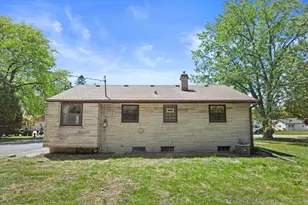 8874 S 81st St, Franklin, WI 53132 - Photo 7