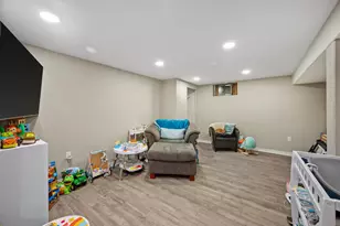 8874 S 81st St, Franklin, WI 53132 - Photo 29