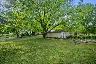 1215  Oscar St, Waukesha, WI 53186 - Photo 23