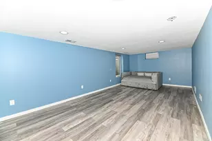 N90W16702 Pershing Ave, Menomonee Falls, WI 53051 - Photo 13