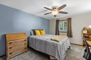 N76W14482 Northpoint Dr, Menomonee Falls, WI 53051 - Photo 15