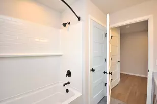 1037 Elderberry Rd, Oconomowoc, WI 53066 - Photo 5