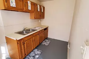 614 6th St, Racine, WI 53403 - Photo 57