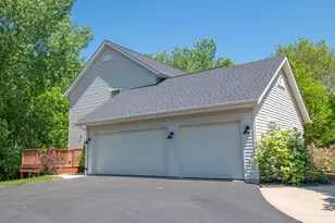 412 E Red Pine Cir, Dousman, WI 53118 - Photo 37