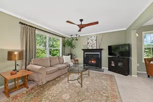 412 E Red Pine Cir, Dousman, WI 53118 - Photo 7