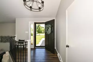 4100 W Fieldview Ct, Franklin, WI 53132 - Photo 5