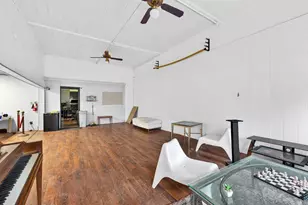 600 E Locust Ave, Milwaukee, WI 53212 - Photo 9