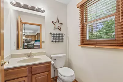 5728  Regency Hills Dr, Racine, WI 53406 - Photo 21