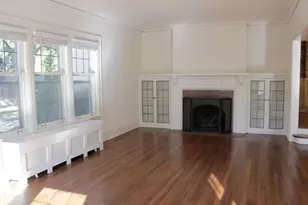 3132 N Shepard Ave, Milwaukee, WI 53211 - Photo 3