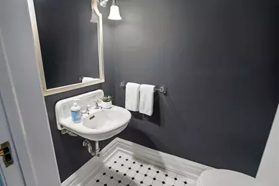 3053 N Summit Ave, Milwaukee, WI 53211 - Photo 33