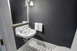 3053 N Summit Ave, Milwaukee, WI 53211 - Photo 33
