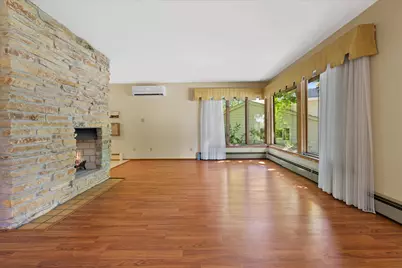 N89W17089  Highland Ct, Menomonee Falls, WI 53051 - Photo 5