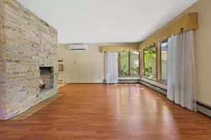 N89W17089 Highland Ct, Menomonee Falls, WI 53051 - Photo 5