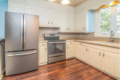 209 S Washington St, Watertown, WI 53094 - Photo 7