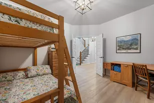 7519 S 50th Ct, Franklin, WI 53132 - Photo 27