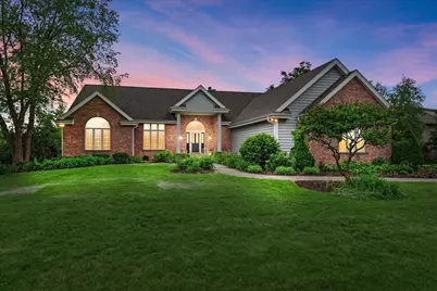 219  Muirfield Ct, North Prairie, WI 53153 - Photo 1