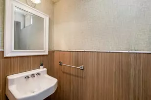 2328 S 59th St, West Allis, WI 53219 - Photo 19