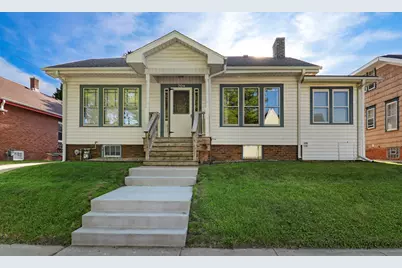 704  Monroe Ave, Racine, WI 53405 - Photo 1