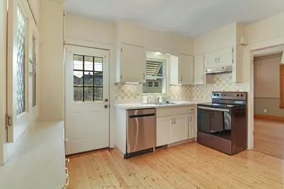 704  Monroe Ave, Racine, WI 53405 - Photo 7