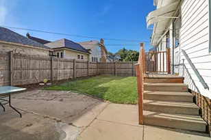 704 Monroe Ave, Racine, WI 53405 - Photo 25